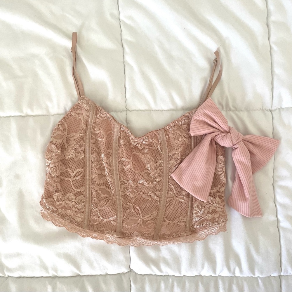 Forever 21 Coquette Top with bow hair clip